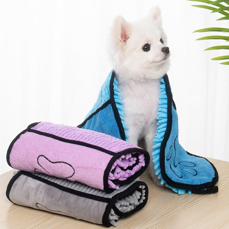 Super Absorbent Microfiber Dog & Cat Bath Towel – Quick Dry Chenille Pet Bathrobe with Double Pockets (62×23cm) - woofyluxe